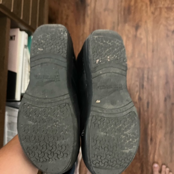 Black Dansko Professional Clogs - Picture 3 of 4